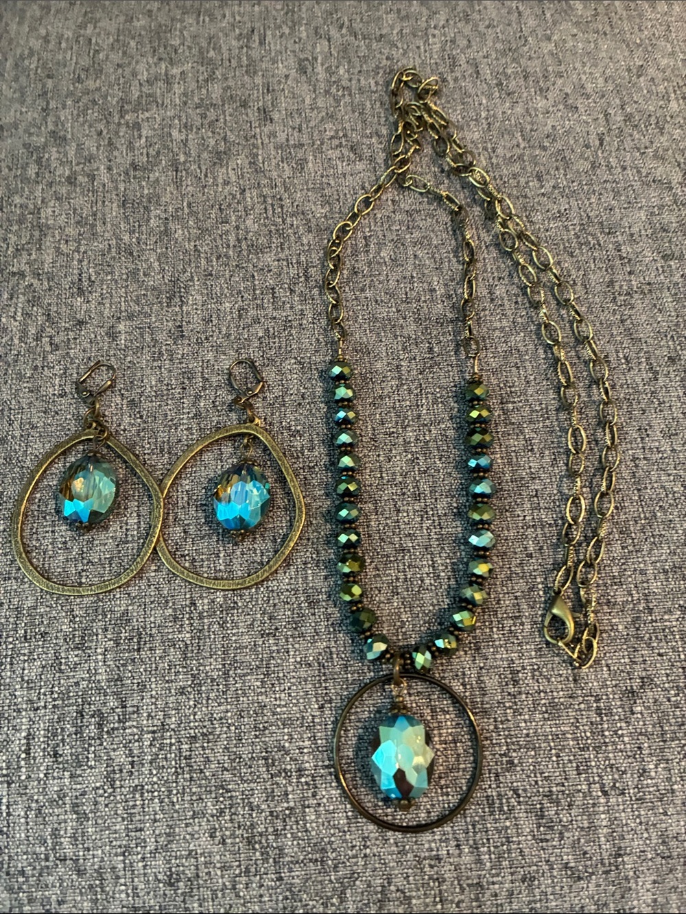 Gold-Tone Teardrop Necklace & Earring Set with Teal Crystal